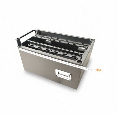 粉体塗装された板金シェル カスタマイズ可能 耐腐食性 あり エネルギー貯蔵キャビネットに最適な保護ハウジング